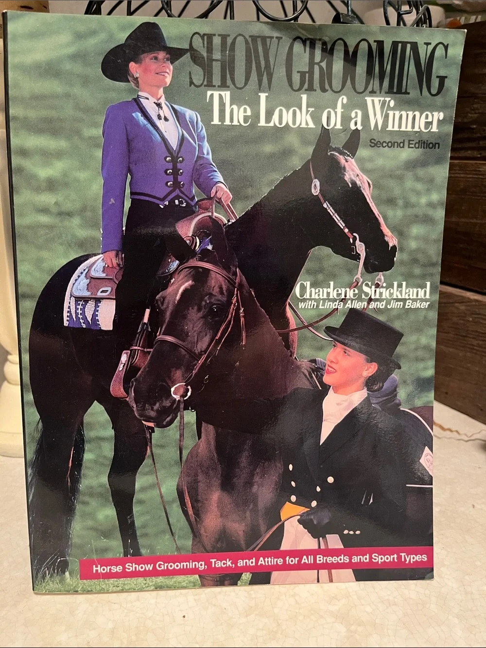 Show Grooming The Look of a Winner by Charlene Strickland - Purple Jacket Cover